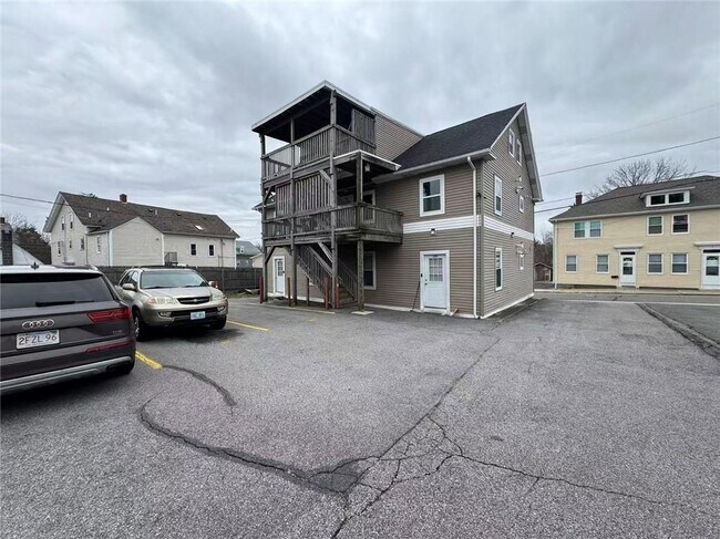 Building Photo - 5 Penta St