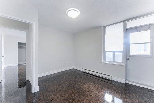 Building Photo - 155 Wellesley Street East
