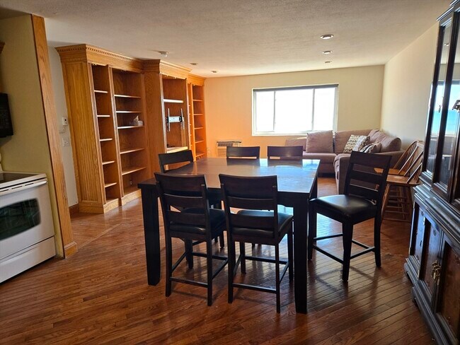 Foto del edificio - 502 Beach St
