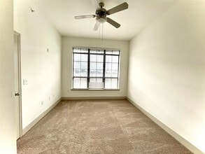 Building Photo - 2222 Smith St