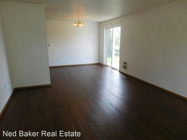 Foto del edificio - 380-380 Shamrock St