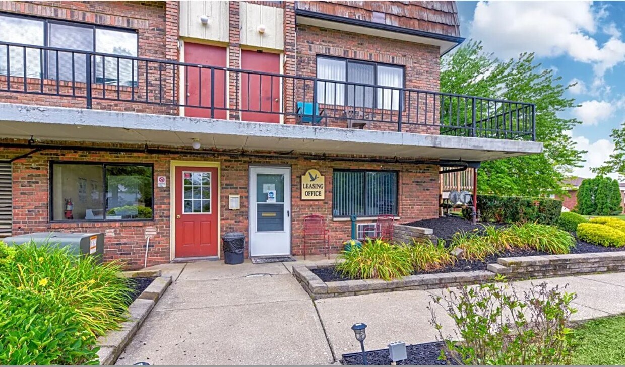 Cedar Ridge 520 Birch Hill Dr Medina, OH