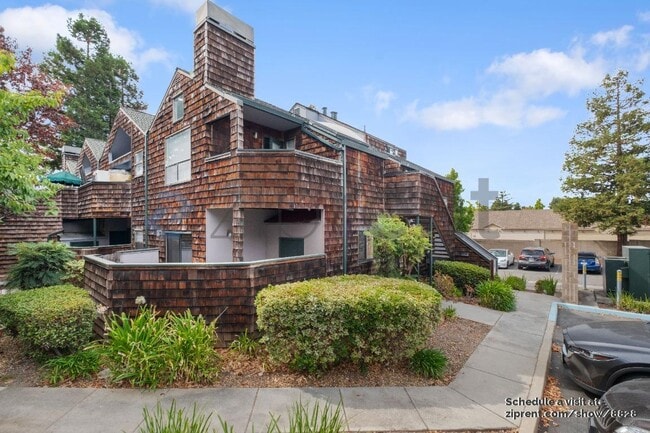 Building Photo - 454 Bolinger Common