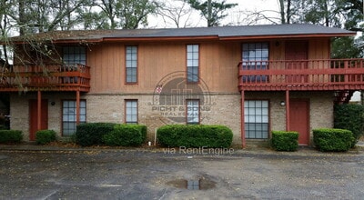 Building Photo - 157 Locke St