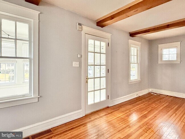 Foto del edificio - 7041 Harvey Ave