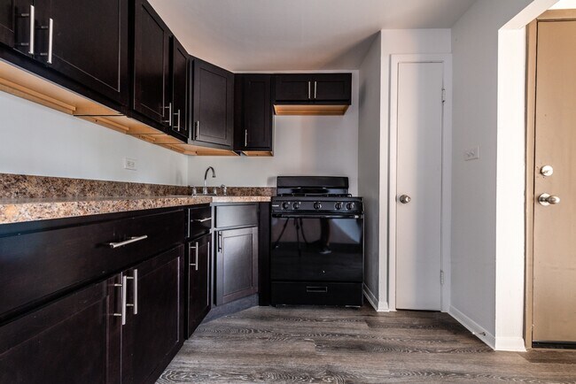 Foto del edificio - 8935-39 S Dauphin Ave