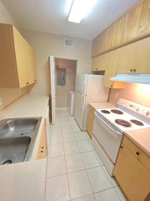 Foto del edificio - 10312 Fox Trail Rd S