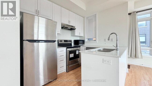 Photo du bâtiment - 370 Red Maple Rd