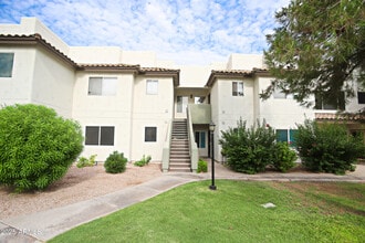Building Photo - 1825 W Ray Rd