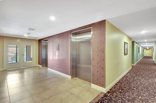 Building Photo - 4903 Midtown Ln