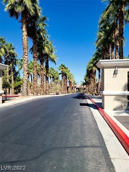 Foto del edificio - 9050 W Warm Springs Rd