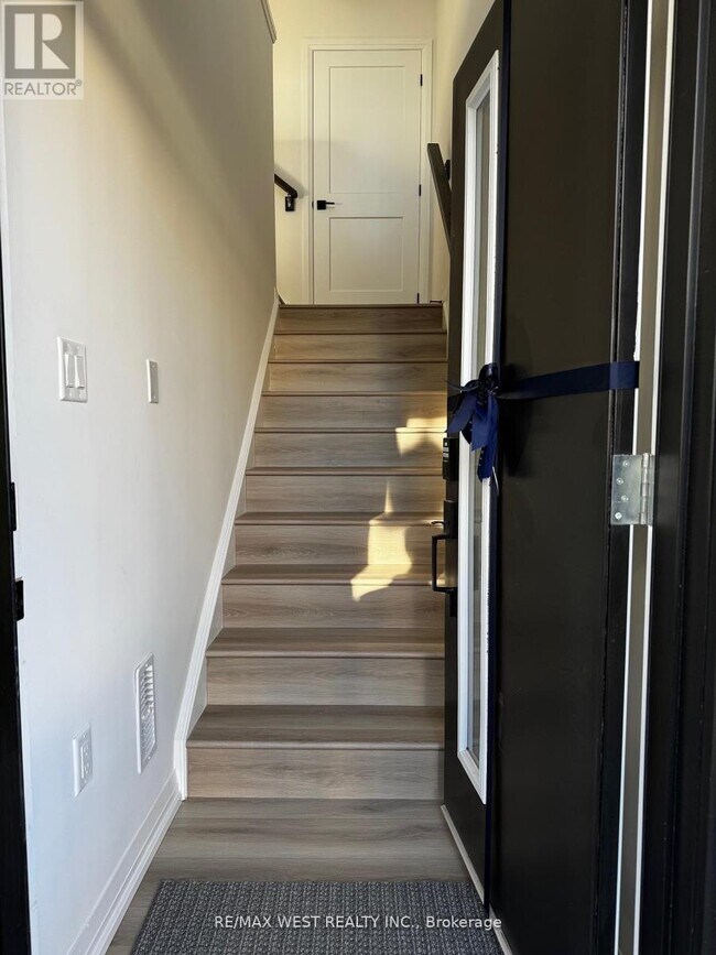 Building Photo - 55 Tom Brown Dr