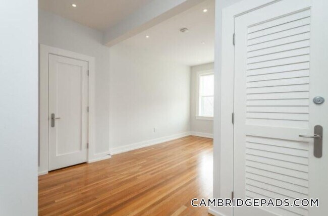 Foto del edificio - 16 Forest St