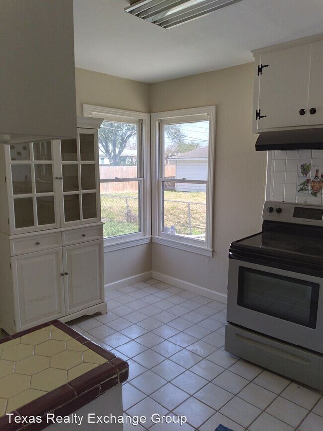 Foto del edificio - 3 br, 2 bath House - 438 Stages Almond