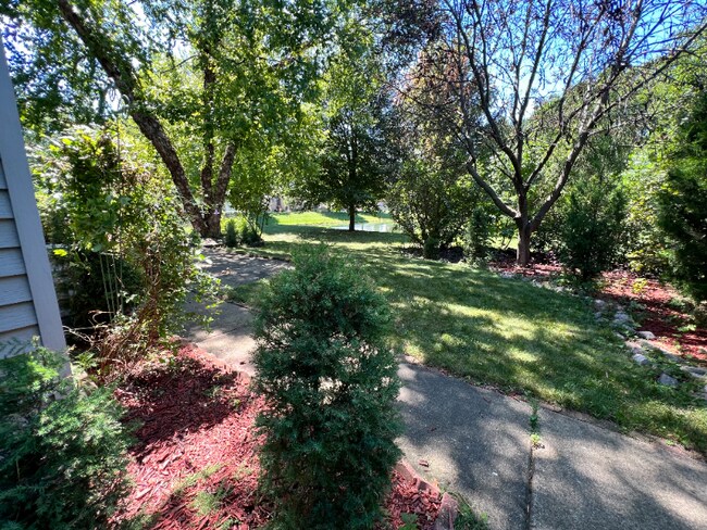 Foto del edificio - 113 Tahoe Dr