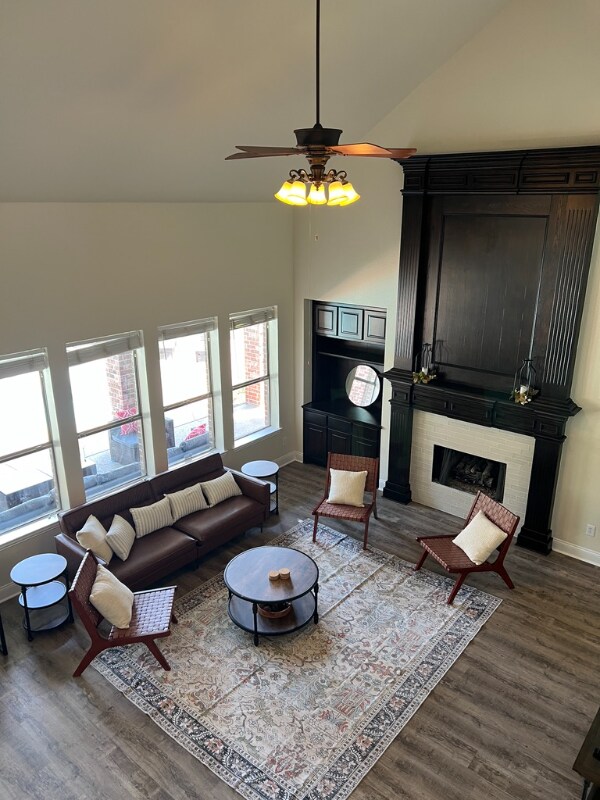 Foto del edificio - 1724 Turnberry Ln