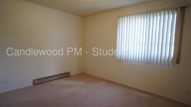 Building Photo - 2 Bedroom Apartment Available August 1, 2020!