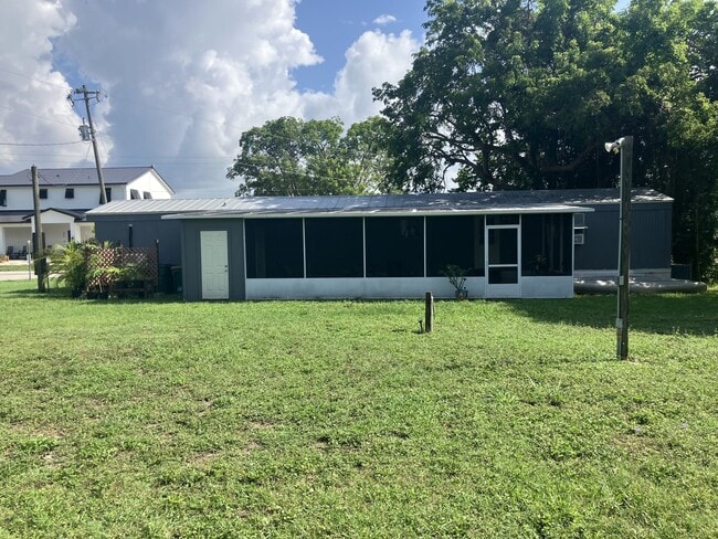 Building Photo - 1228 Chokoloskee Dr
