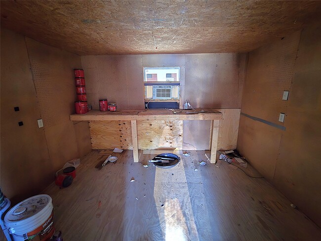 Building Photo - 127 Navaho Trail