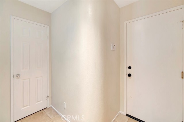 Building Photo - 1702 Crescent Oak