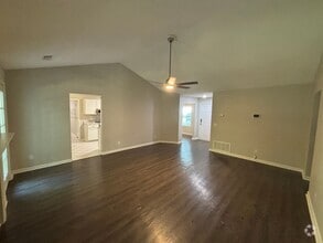 Building Photo - 44 Cutler Dr