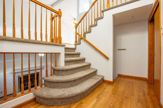 Foto del edificio - Unique 3 Bedroom / 2 Bath with Washer/Drye...