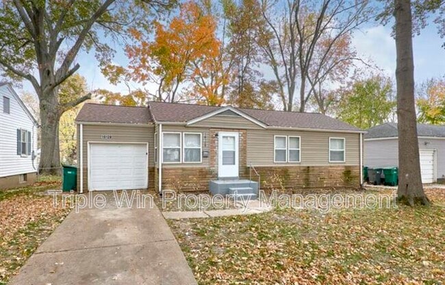 Photo - 10128 Ashbrook Dr House