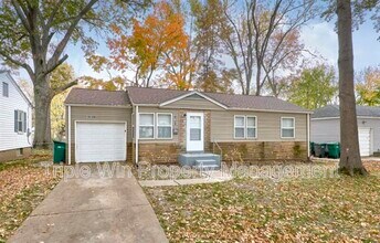 Building Photo - 10128 Ashbrook Dr