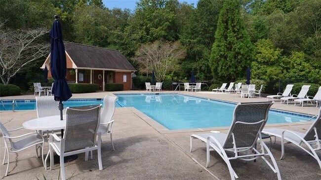 Foto del edificio - 1719 Barrington Cir