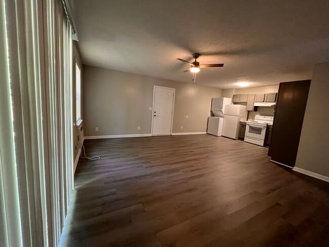 Foto del edificio - Poplar Point