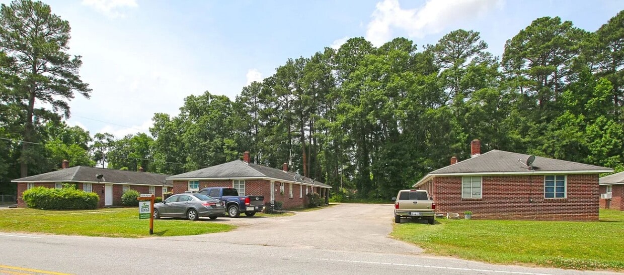 Primary Photo - 2 Bedroom, 1 Bath in West Columbia - Avail...