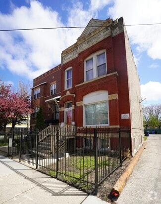 125 S Leavitt St