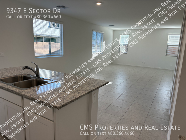 Foto del edificio - 9347 E Sector Dr