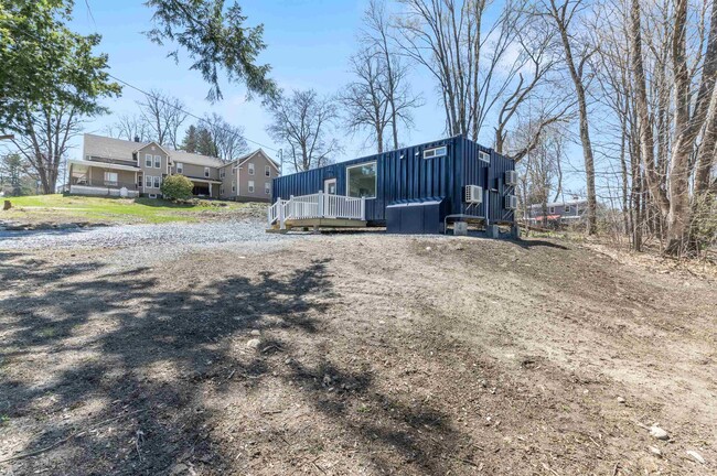 Building Photo - 15 Highland Ave