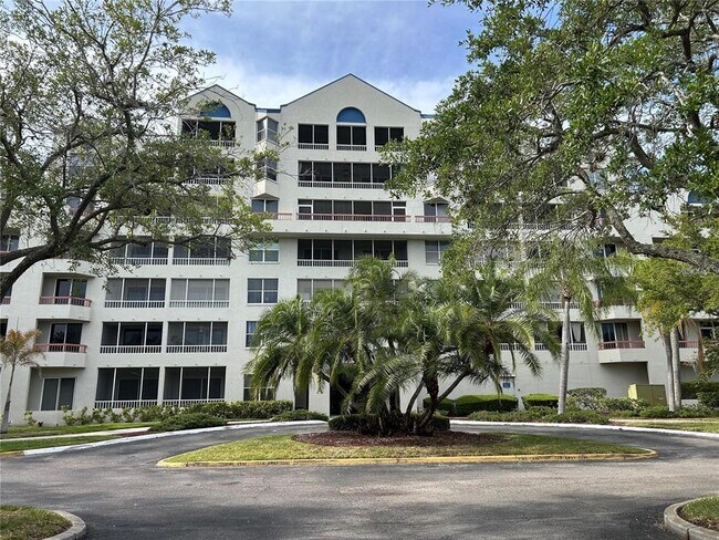 Foto del edificio - 2333 Feather Sound Dr