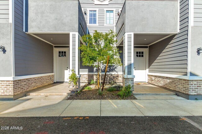 Building Photo - 2604 N 27th St