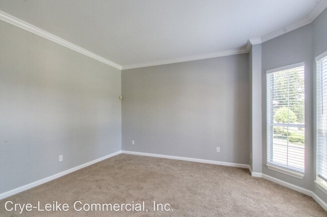 Building Photo - 5 br, 2.5 bath House - 236 Dandridge Drive