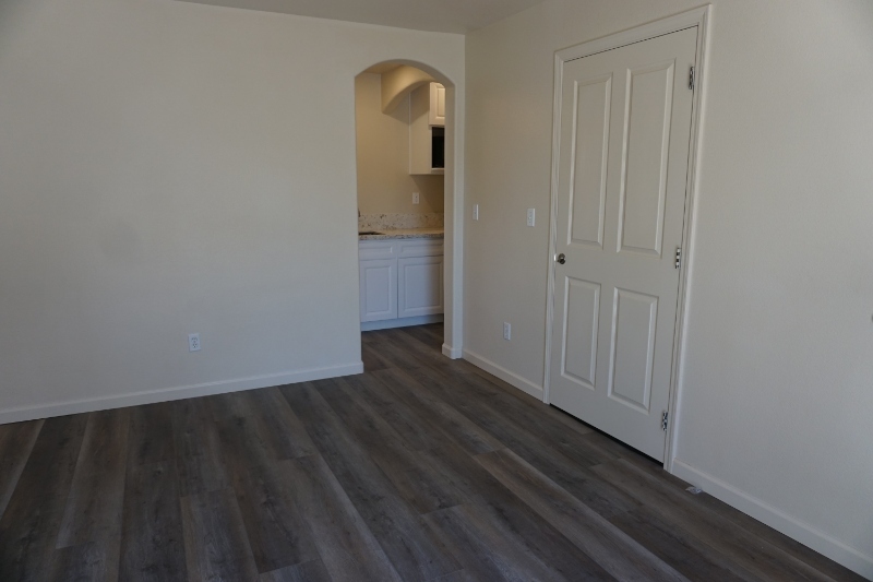 Building Photo - 2035 Lassen Dr