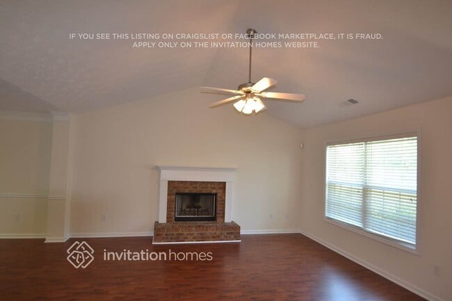 Building Photo - 555 Wellington Ln