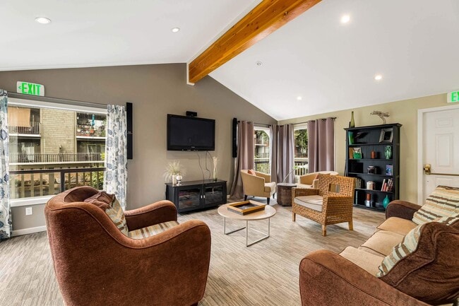 Building Photo - Waterbrook Loft and Apartments
