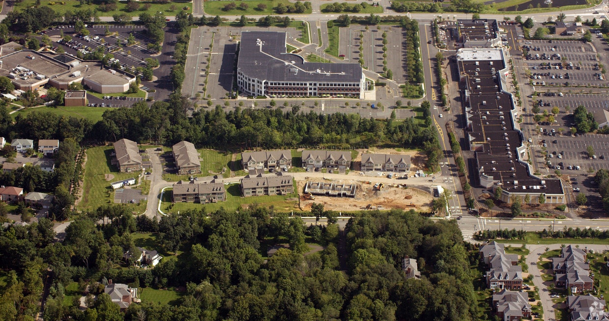 Primary Photo - Gables at Woodcliff Lake