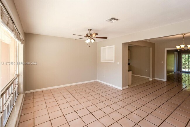 Foto del edificio - 7619 Kismet St