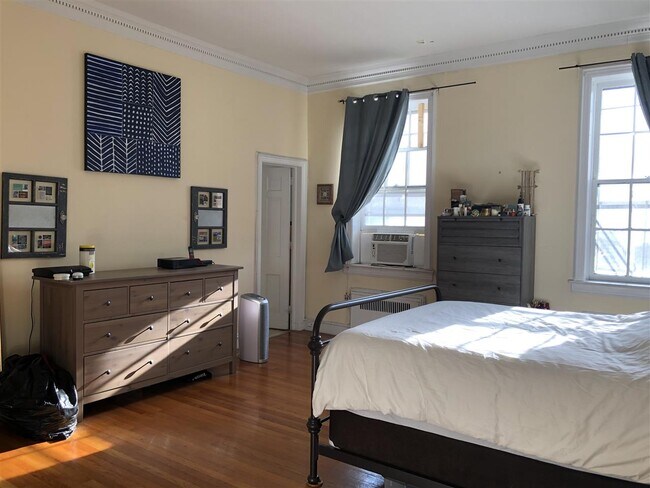 Foto del edificio - 629 Washington St