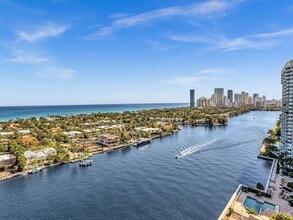 Building Photo - 20515 E Country Club Dr