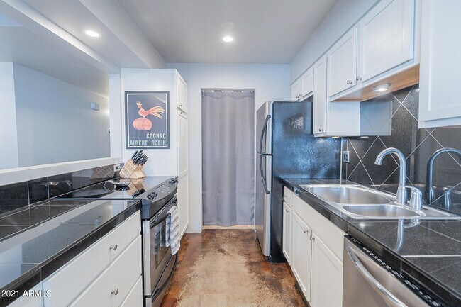 Foto del edificio - 7321 E Northland Dr