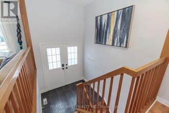 Building Photo - 75 Wright Crescent