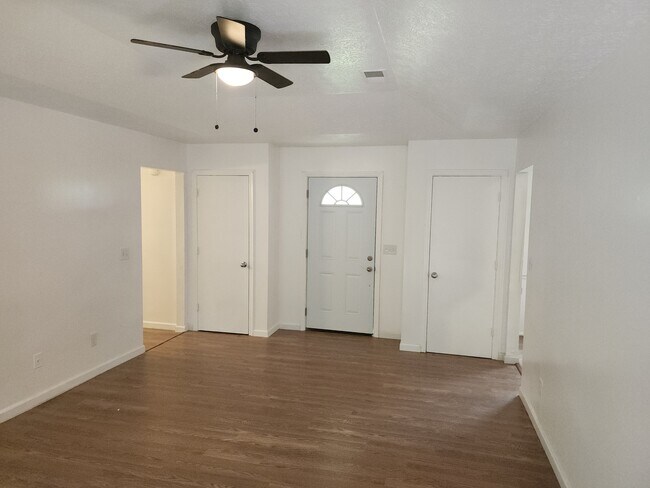 Foto del edificio - 6623 Foxboro Dr