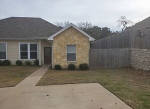 Building Photo - 3713 Mandy Dr