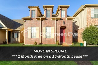 Building Photo - 10178 Sorrento Pl