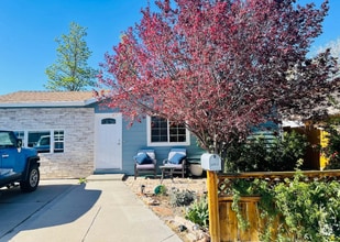 Building Photo - 2772 1/2 Lexington Ct